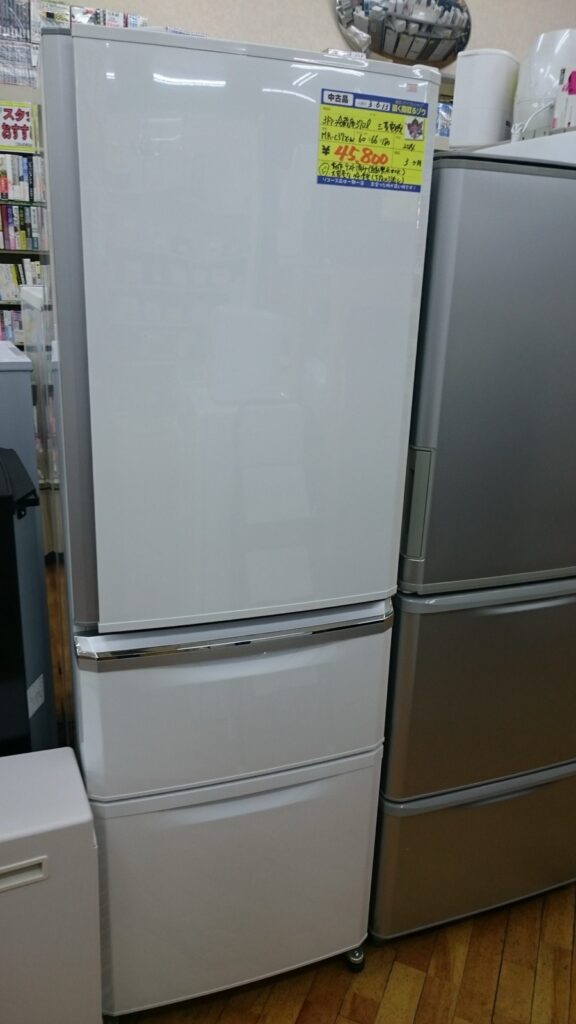 (大容量な冷凍室の)三菱電機 3ドア冷蔵庫370L 2014年製 MR-C37X-W 高く買取るゾウ八幡東店